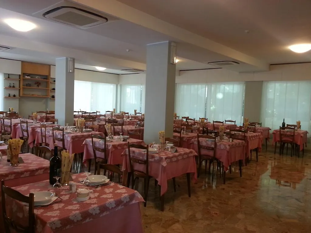 Hotel Irene Riccione 2*,